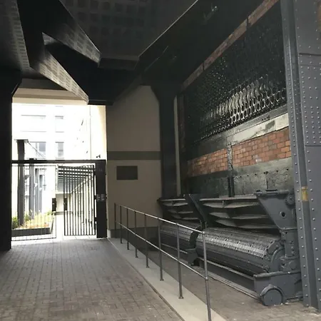 In The Gantry Hall - W19 Daire *